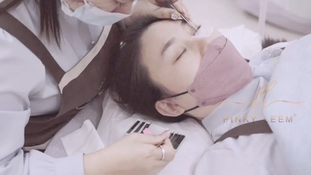 UV LED lash extension system